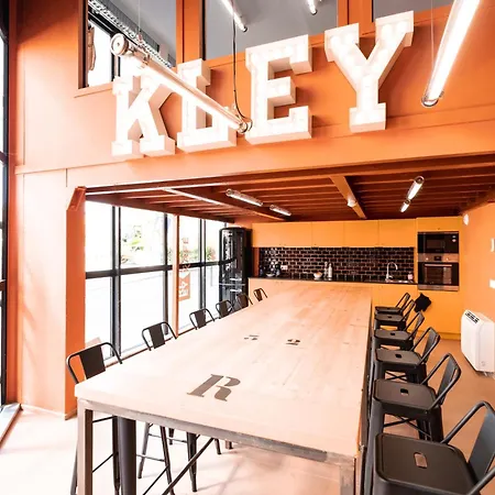 Kley Centre アパートホテル *